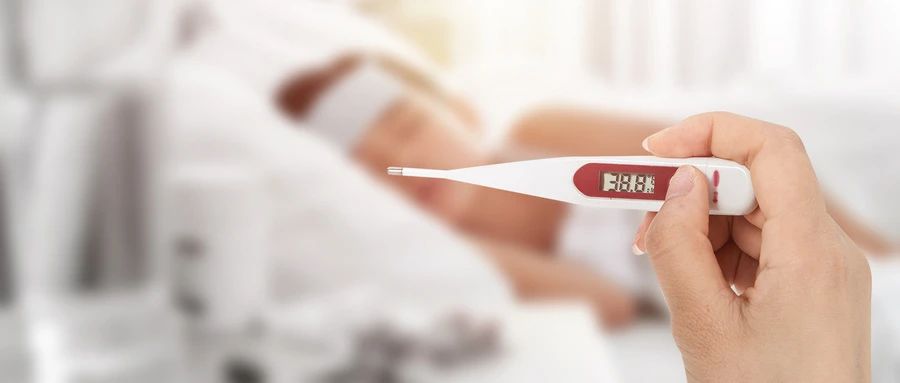 人体发烧和免疫系统的强弱有没有关系？